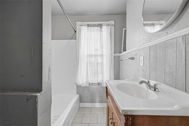 521 Bessemer Ave, E Pittsburgh, PA 15112