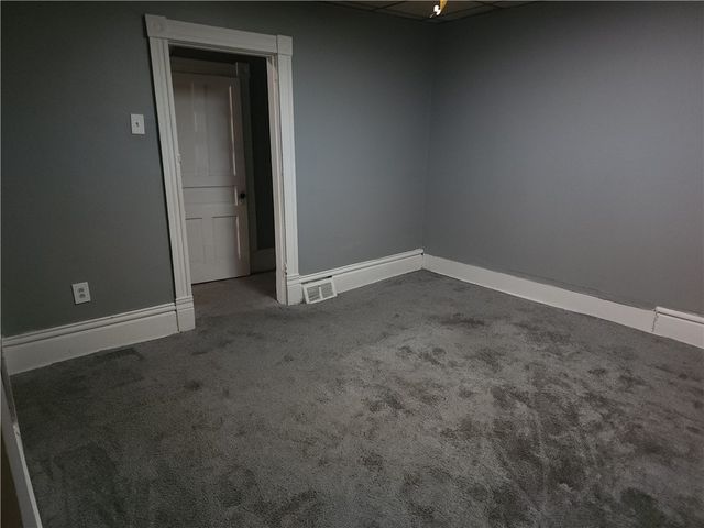 521 Bessemer Ave, E Pittsburgh, PA 15112