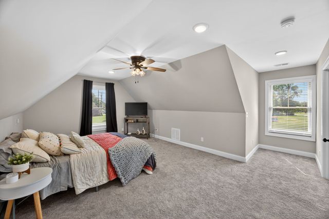 141 W Cemetery Rd, Cookeville, TN 38506