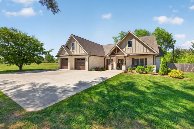 141 W Cemetery Rd, Cookeville, TN 38506
