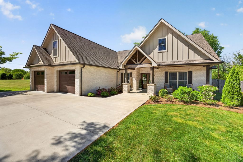 141 W Cemetery Rd, Cookeville, TN 38506