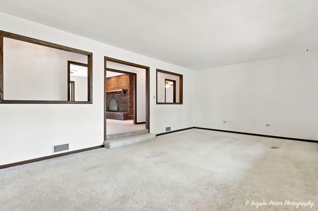 33481 N Christa Drive, Ingleside, IL 60041