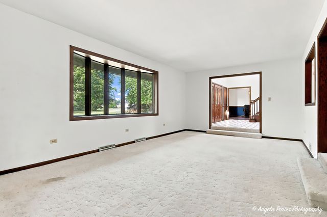 33481 N Christa Drive, Ingleside, IL 60041