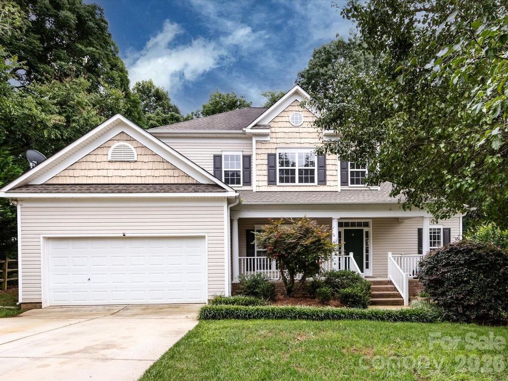 1423 Piper Ct, Concord, NC 28025