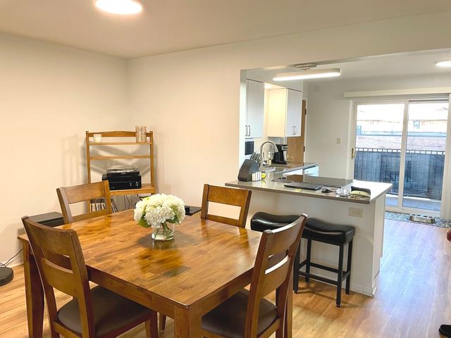 1539 Park Avenue 2n, River Forest, IL 60305