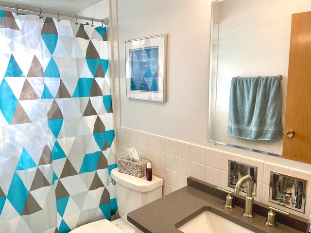 1539 Park Avenue 2n, River Forest, IL 60305