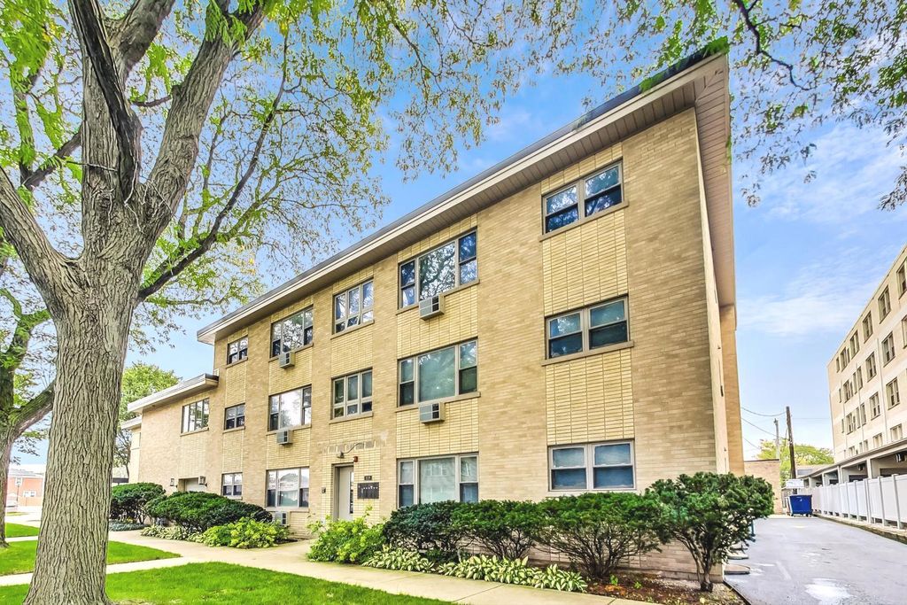 1539 Park Avenue 2n, River Forest, IL 60305