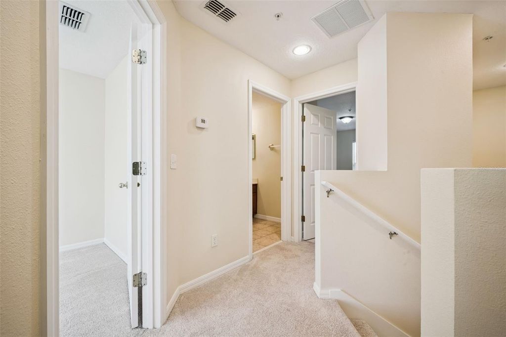 Image 22 of property listing at 952 DAVENWOOD COURT, Ocoee, FL 34761