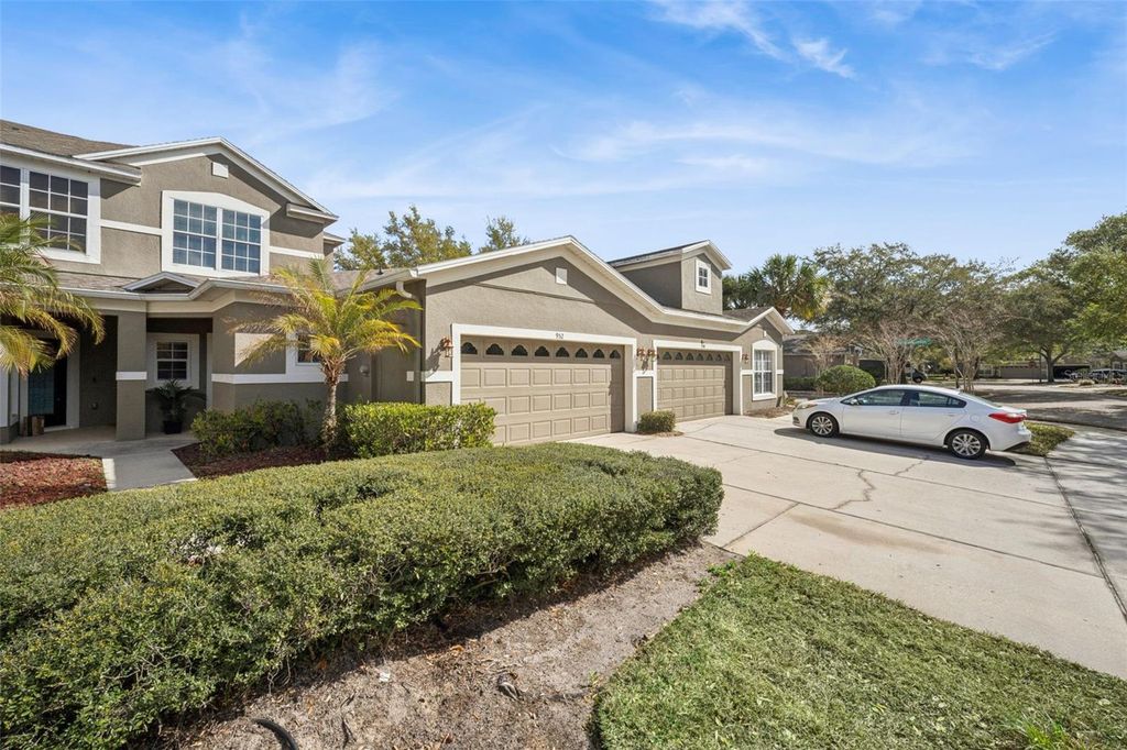 Image 36 of property listing at 952 DAVENWOOD COURT, Ocoee, FL 34761