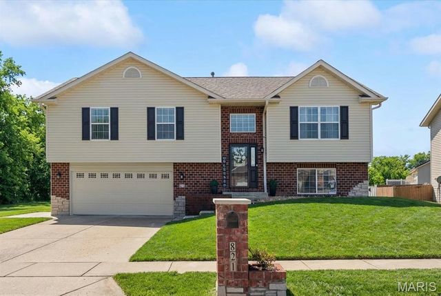 821 Chesapeake Junction Lane, O'fallon, IL 62269