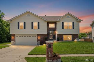 821 Chesapeake Junction Lane, O'fallon, IL 62269