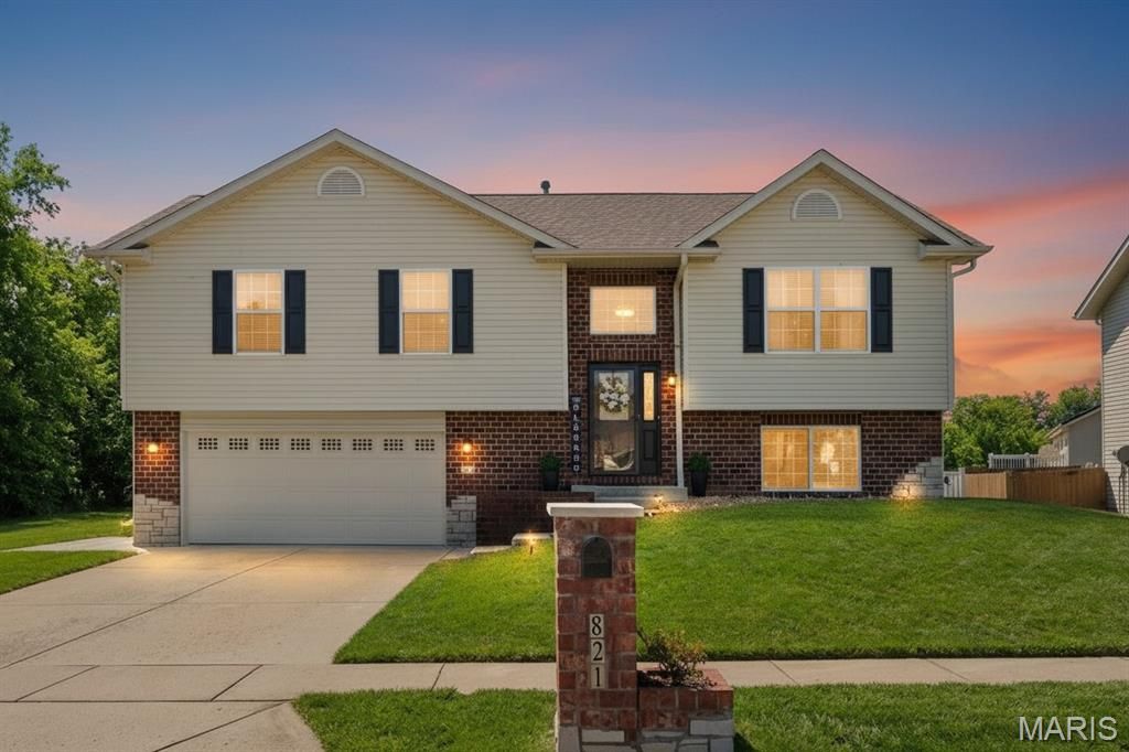 821 Chesapeake Junction Lane, O'fallon, IL 62269