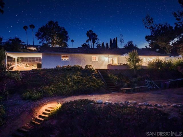 2650 Sunset Hills, Escondido, CA 92025