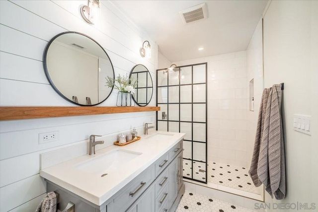 2650 Sunset Hills, Escondido, CA 92025