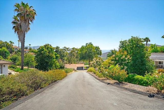 2650 Sunset Hills, Escondido, CA 92025