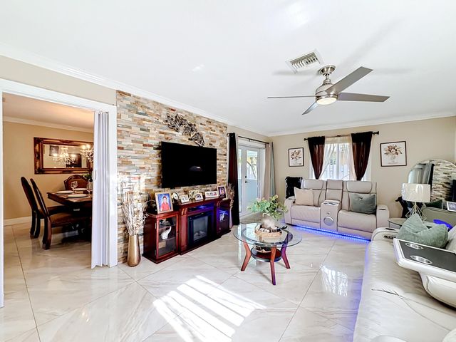 3119 Indian Trail, Lake Worth, FL 33462