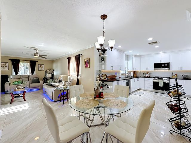 3119 Indian Trail, Lake Worth, FL 33462