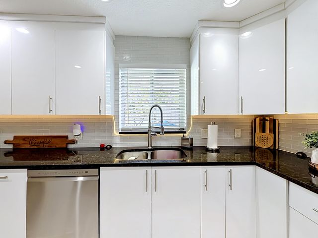 3119 Indian Trail, Lake Worth, FL 33462