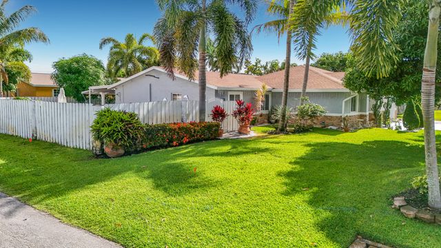 3119 Indian Trail, Lake Worth, FL 33462