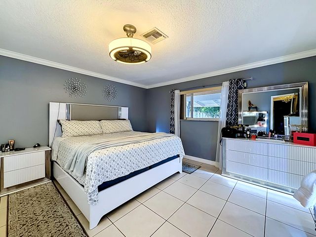3119 Indian Trail, Lake Worth, FL 33462