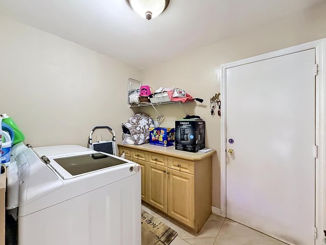 3119 Indian Trail, Lake Worth, FL 33462