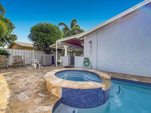 3119 Indian Trail, Lake Worth, FL 33462