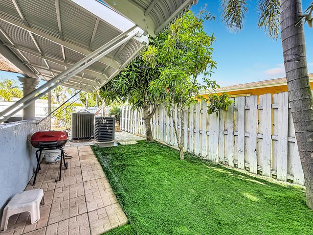 3119 Indian Trail, Lake Worth, FL 33462
