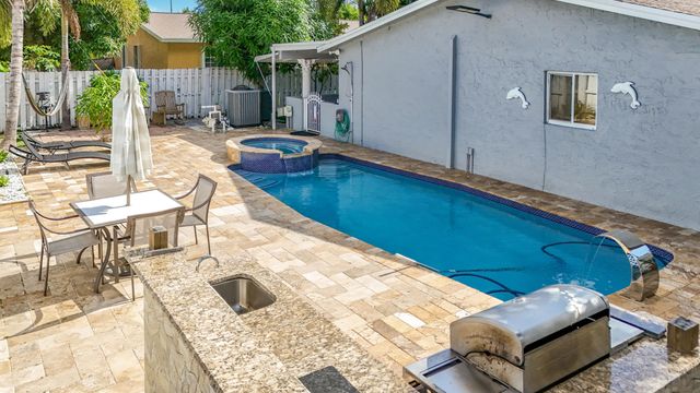 3119 Indian Trail, Lake Worth, FL 33462