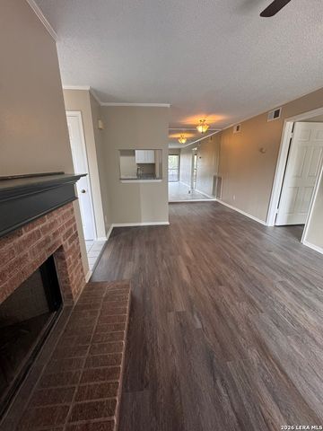 4212 Medical Dr Unit 424, San Antonio, TX 78229