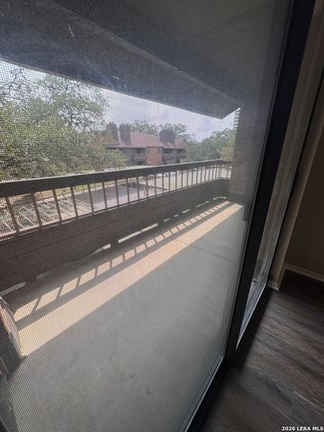 4212 Medical Dr Unit 424, San Antonio, TX 78229