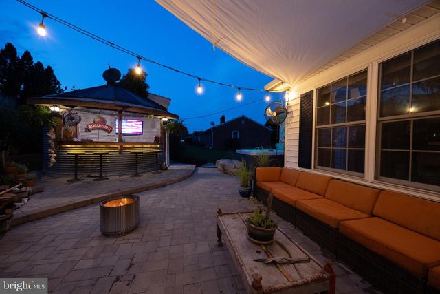 714 JACKSON ST, Woodstock, VA 22664