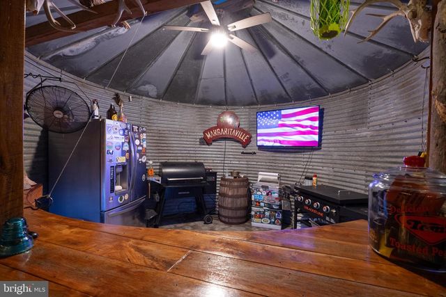 714 JACKSON ST, Woodstock, VA 22664