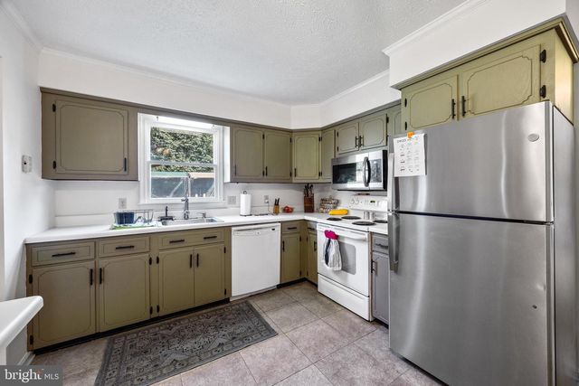 714 JACKSON ST, Woodstock, VA 22664