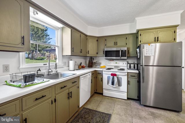 714 JACKSON ST, Woodstock, VA 22664