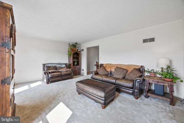714 JACKSON ST, Woodstock, VA 22664
