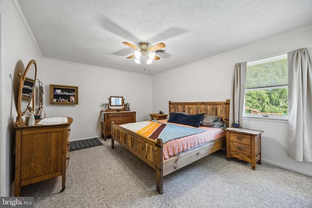 714 JACKSON ST, Woodstock, VA 22664