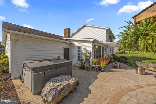 714 JACKSON ST, Woodstock, VA 22664