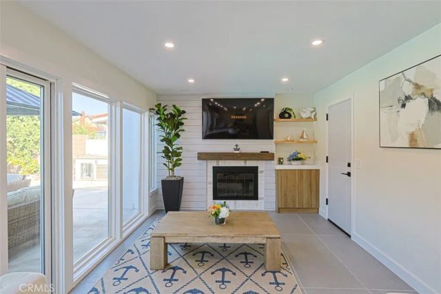 8331 Snowbird Drive, Huntington Beach, CA 92646