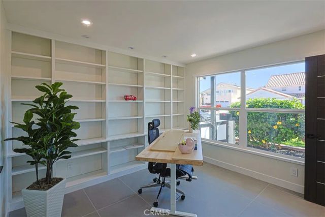8331 Snowbird Drive, Huntington Beach, CA 92646