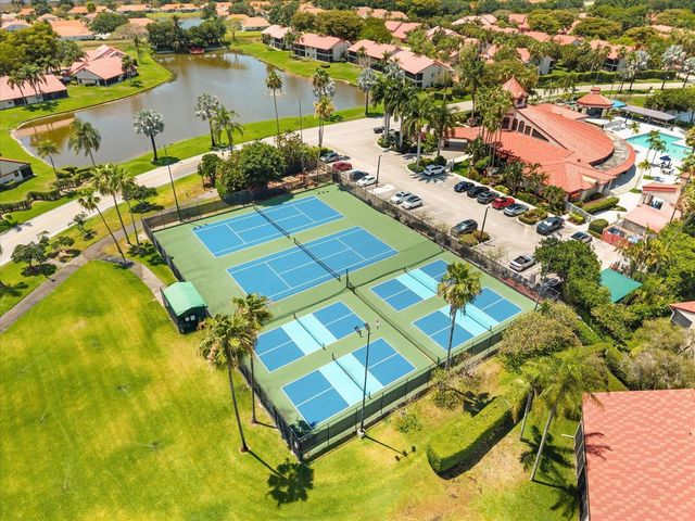 7585 Lexington Club Boulevard B, Delray Beach, FL 33446