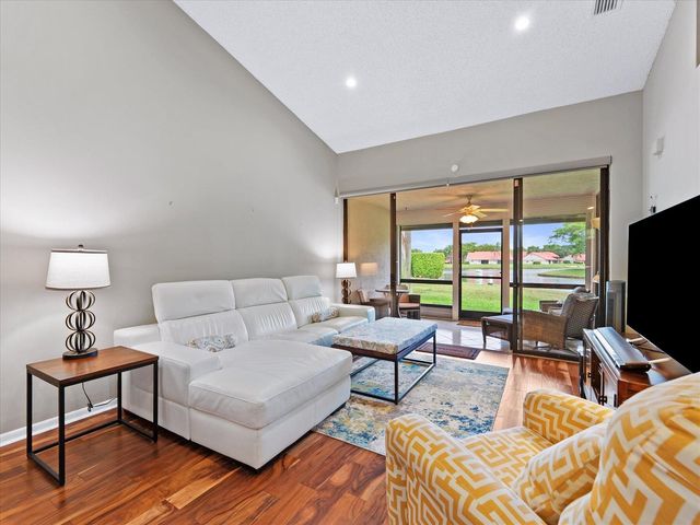 7585 Lexington Club Boulevard B, Delray Beach, FL 33446