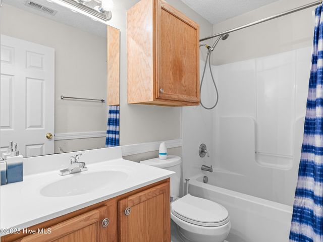 2618 Pinewood Home Drive, Pink Hill, NC 28572