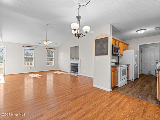 2618 Pinewood Home Drive, Pink Hill, NC 28572