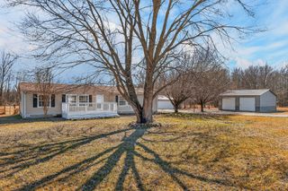 10738 W Green Hill Rd, Smithville, TN 37166