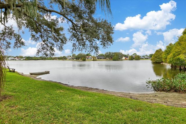 11647 FOX CREEK DRIVE, Tampa, FL 33635