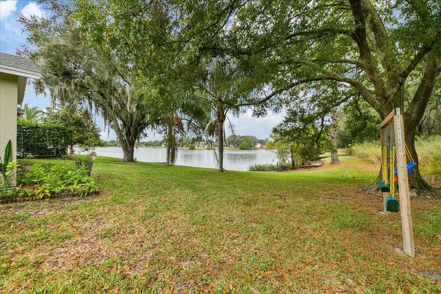 11647 FOX CREEK DRIVE, Tampa, FL 33635