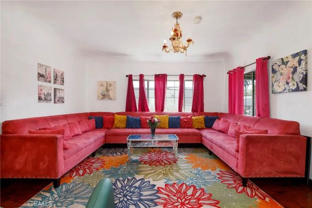 115 W Avenue 43, Los Angeles, CA 90065