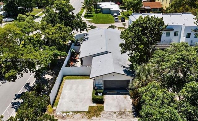 1015 SW 4th Ave B, Fort Lauderdale, FL 33315