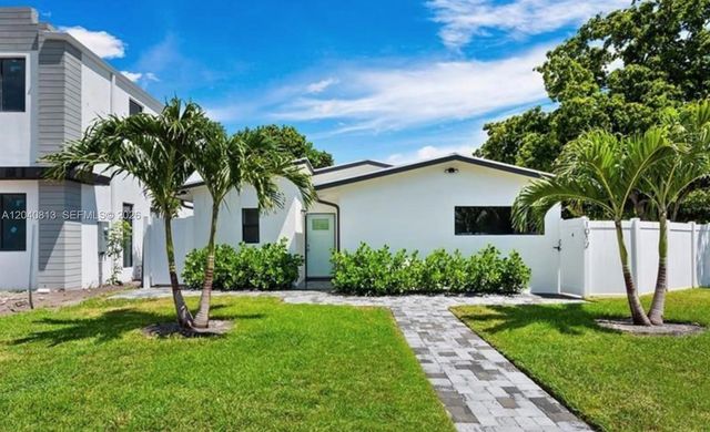 1015 SW 4th Ave B, Fort Lauderdale, FL 33315