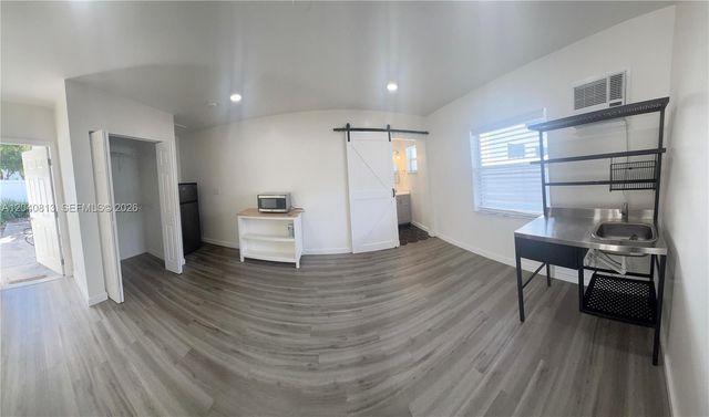 1015 SW 4th Ave B, Fort Lauderdale, FL 33315